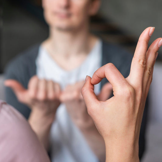 Apprenez la langue des signes française _ LSF _ grâce à un coaching sur mesure proposé par VP Activ'Sign. A partir de 15 ans et sur RDV en semaine. 